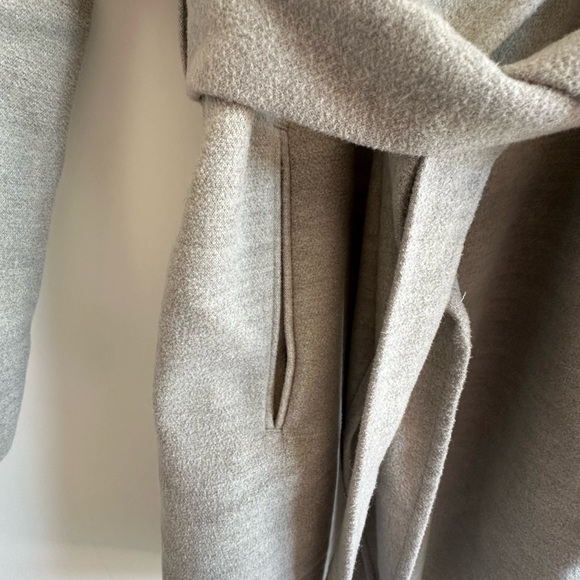 Coat - Picture 2 of 7